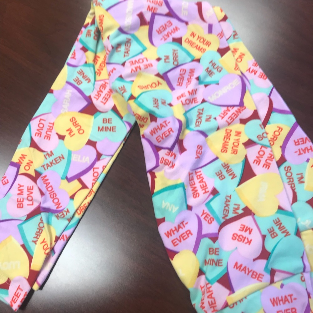 Lularoe OS Vintage Valentine’s Day leggings NWOT